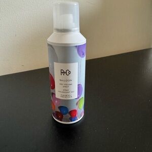 R+Co Balloon Volume Spray with Multicolor Design